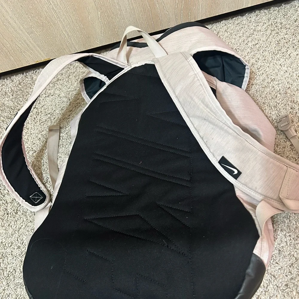 NIKE Kyrie Irving Elite Basketball Bag Backpack Cream Black Travel Spacious Gym